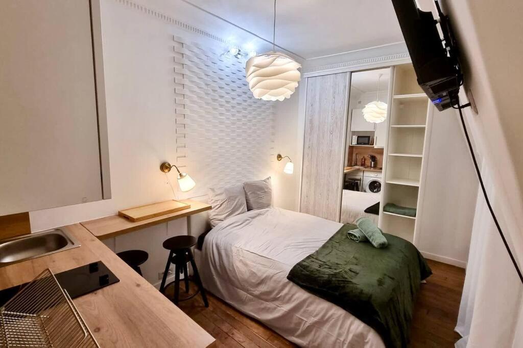 Champs-Elysees - Suite For 2 People Paris Bagian luar foto