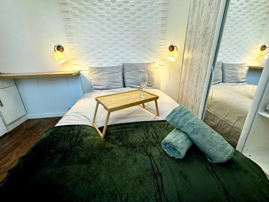 Champs-Elysees - Suite For 2 People Paris Bagian luar foto